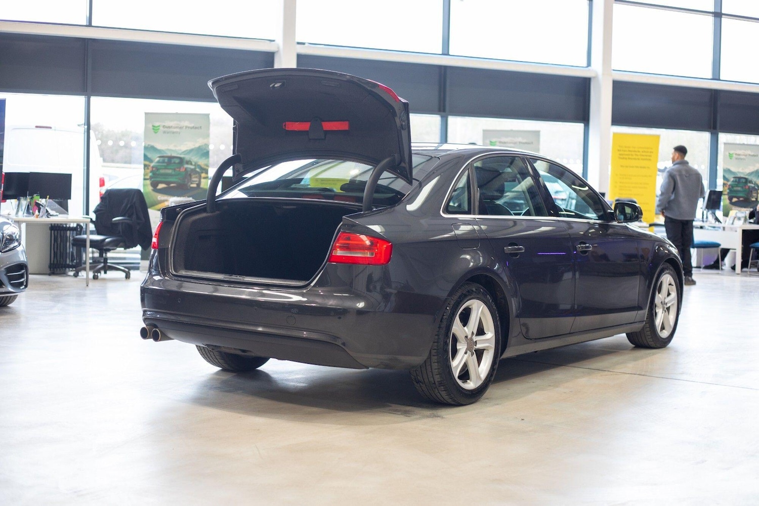 Used Audi A4 2013 for sale - 77597783: Photo 43