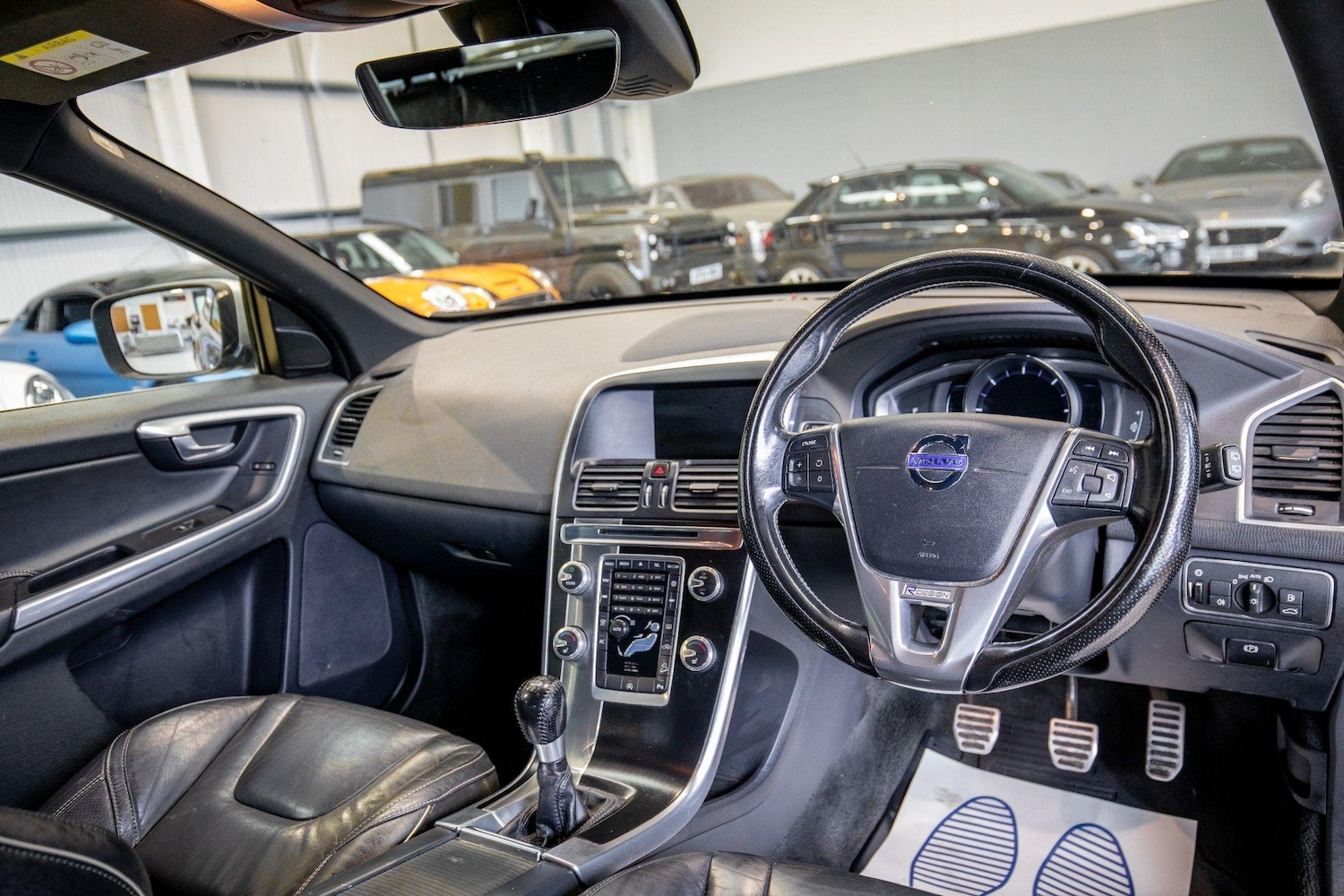 Used Volvo XC60 2016 for sale - 76825223: Photo 2