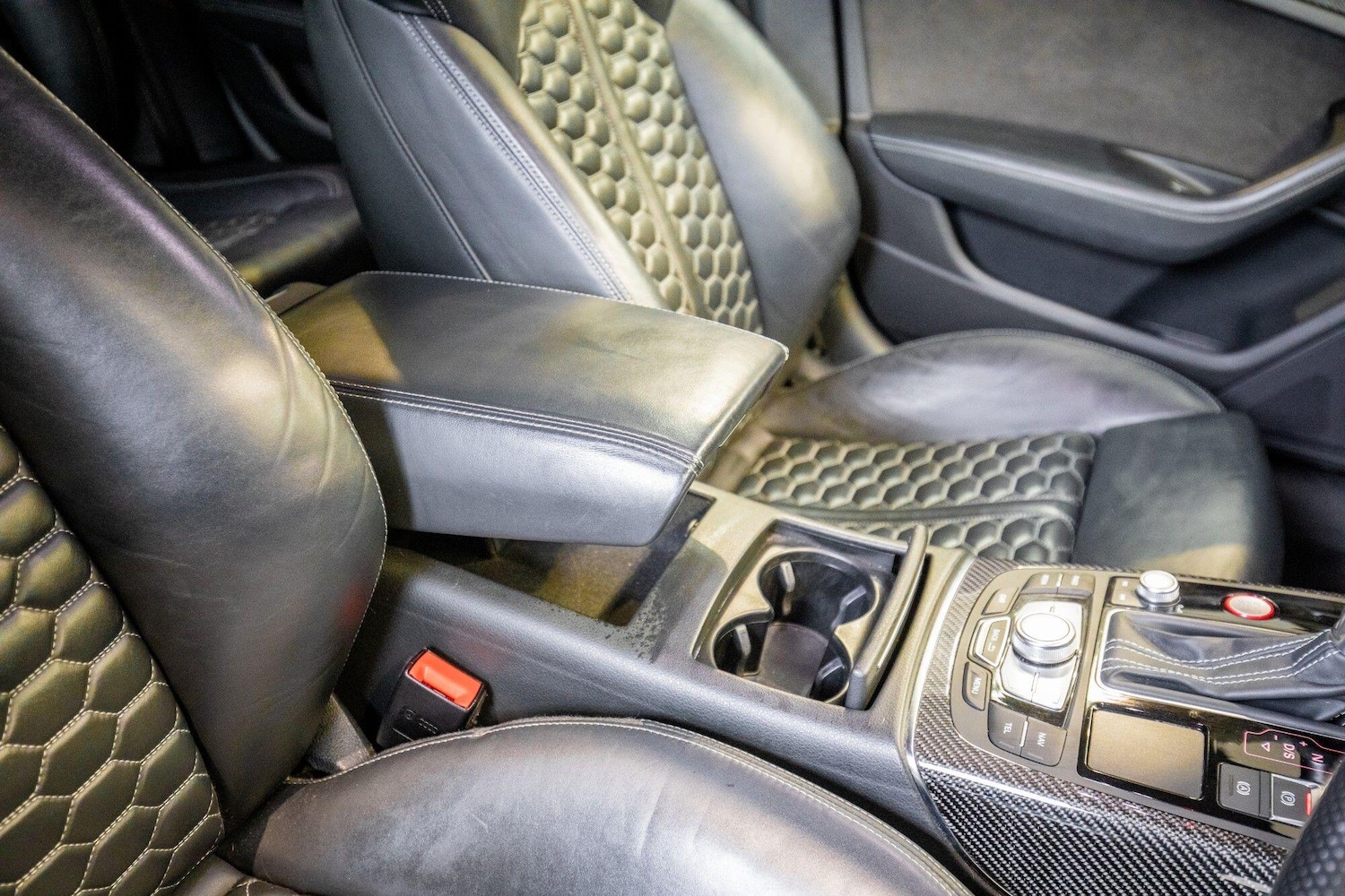 Used Audi RS6 2017 for sale - 77957439: Photo 36