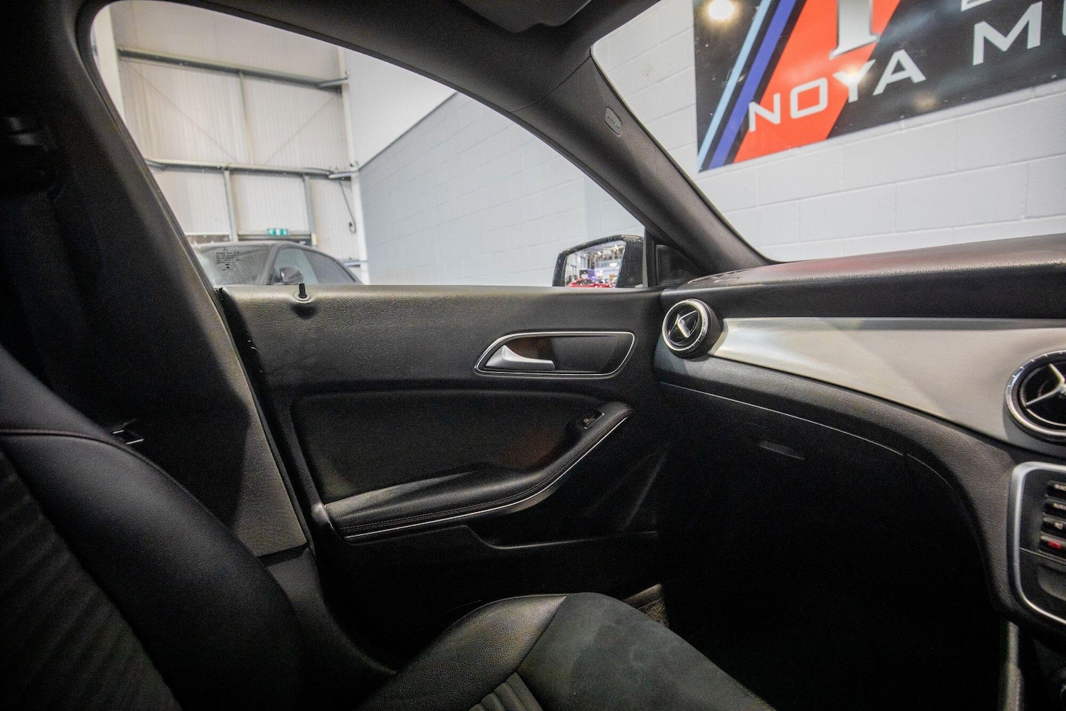 Used Mercedes-Benz CLA 2014 for sale - 77215072: Photo 27