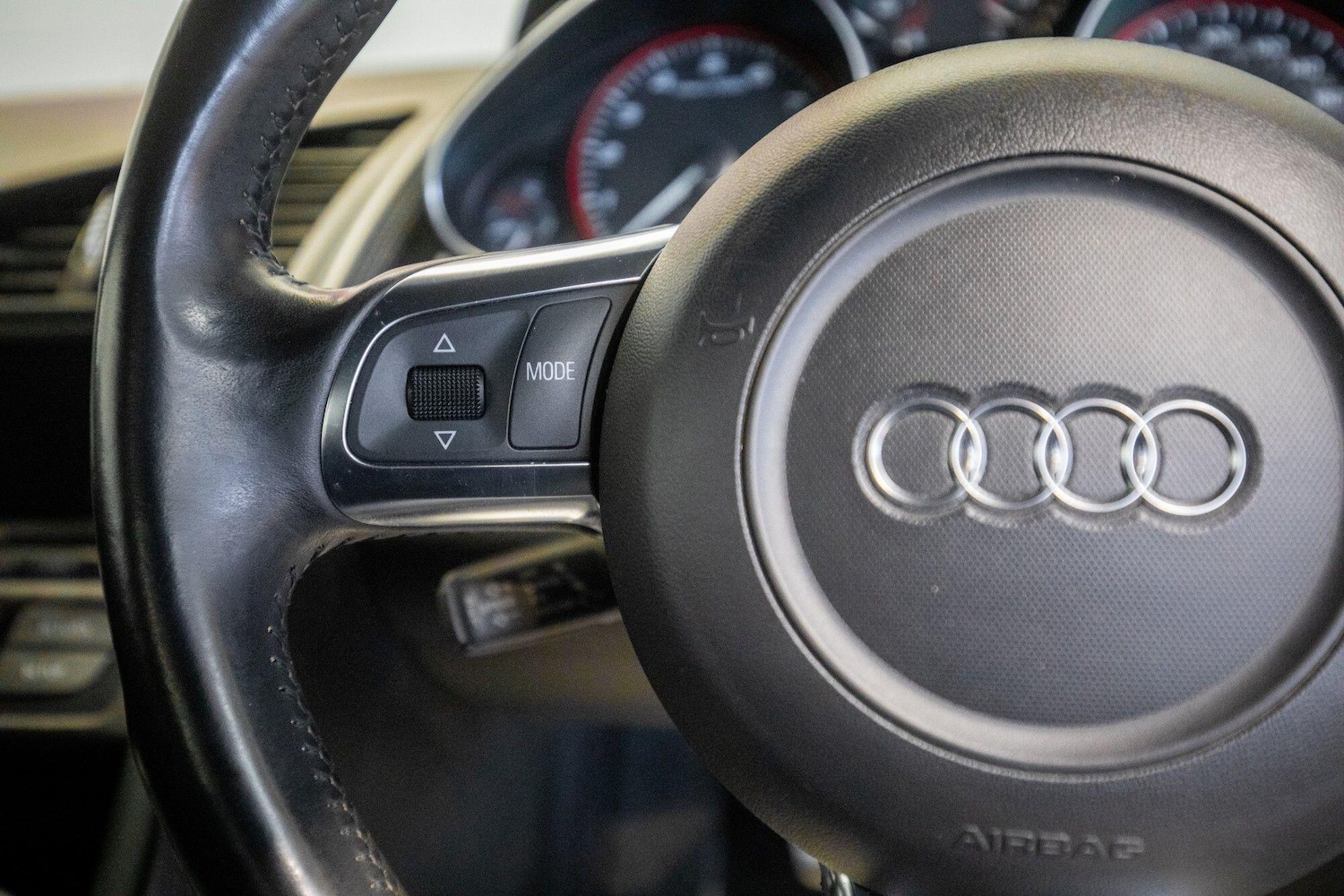 Used Audi R8 2011 for sale - 77279526: Photo 22