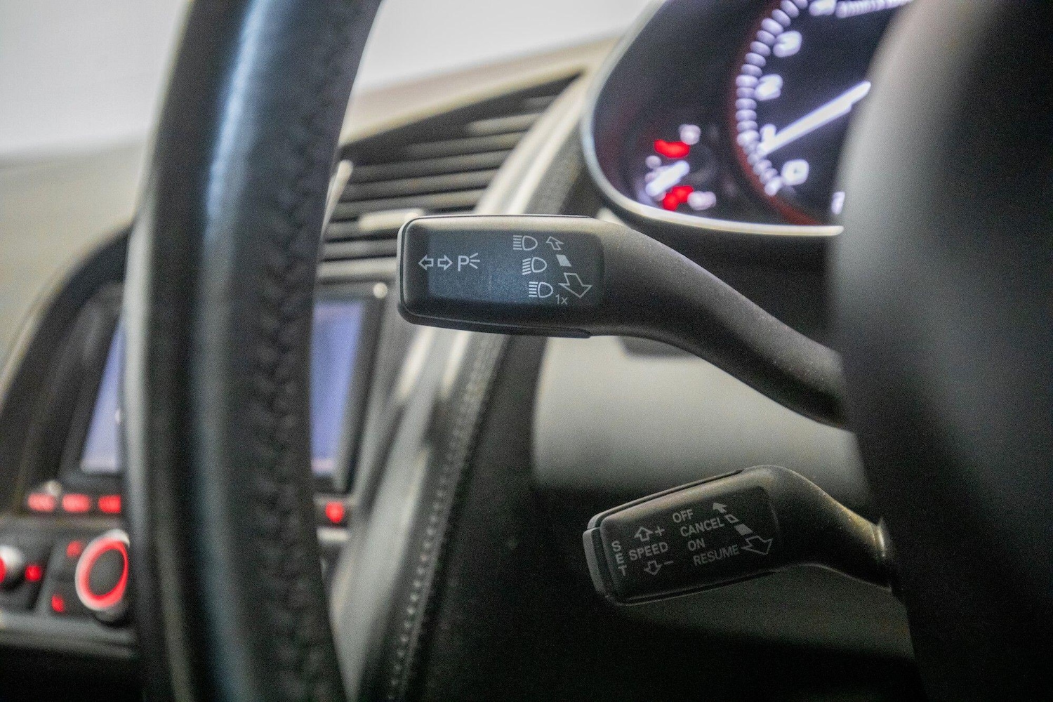 Used Audi R8 2011 for sale - 77279526: Photo 25