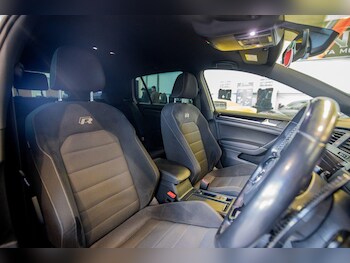 Used Volkswagen Golf 2019 for sale - 76825013: Photo