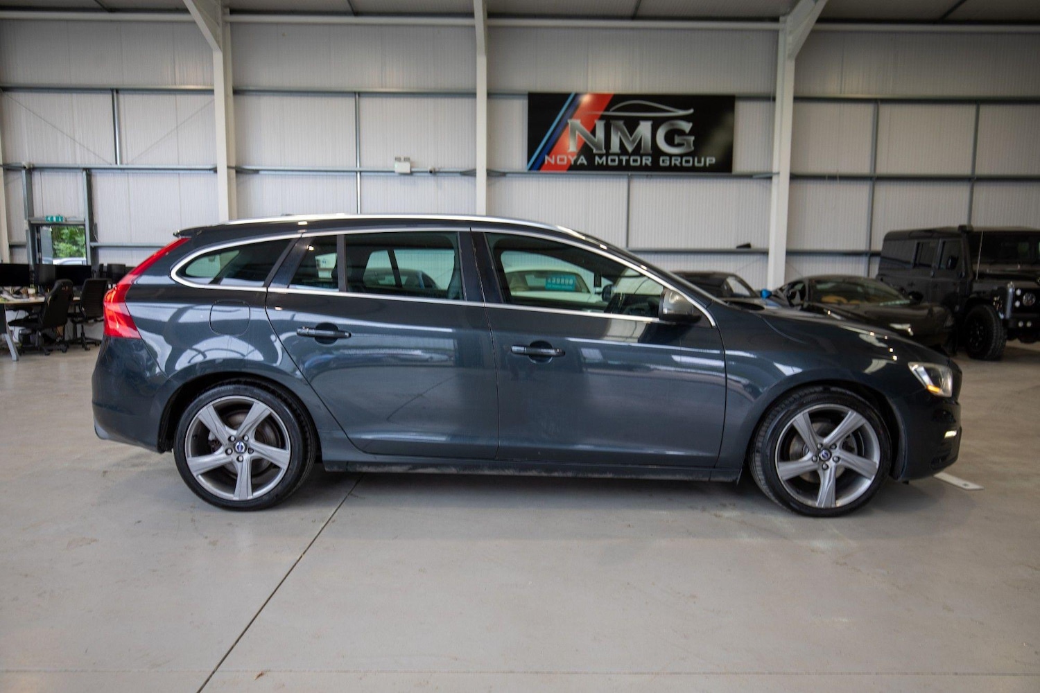 Used Volvo V60 2013 for sale - 77131957: Photo 33