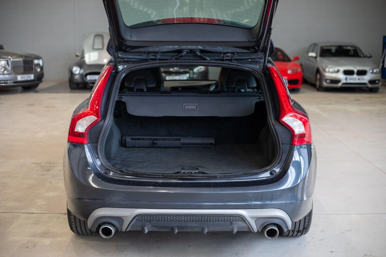 Used Volvo V60 2013 for sale - 77131957: Photo 36