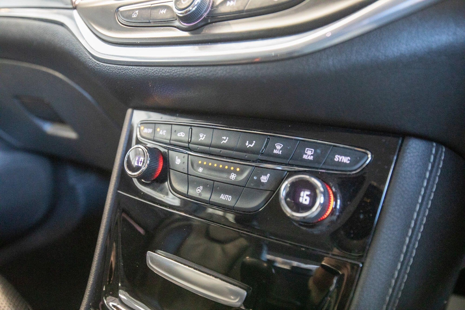 Used Vauxhall Astra for sale - 76825131: Photo 22