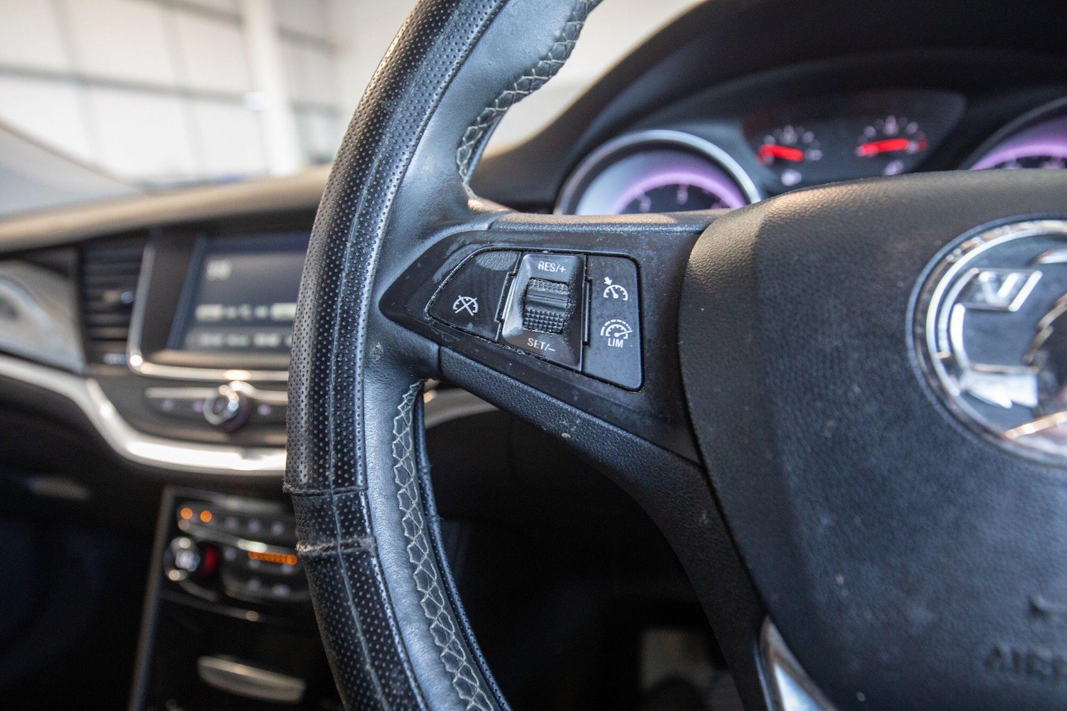 Used Vauxhall Astra for sale - 76825131: Photo 28