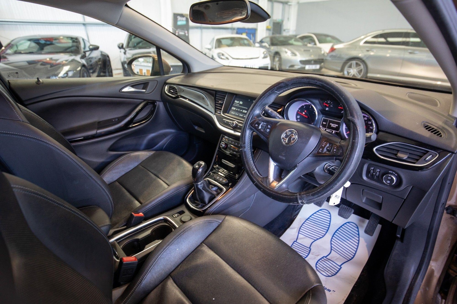 Used Vauxhall Astra for sale - 76825131: Photo 3