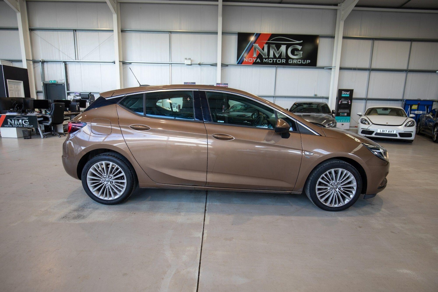 Used Vauxhall Astra for sale - 76825131: Photo 30