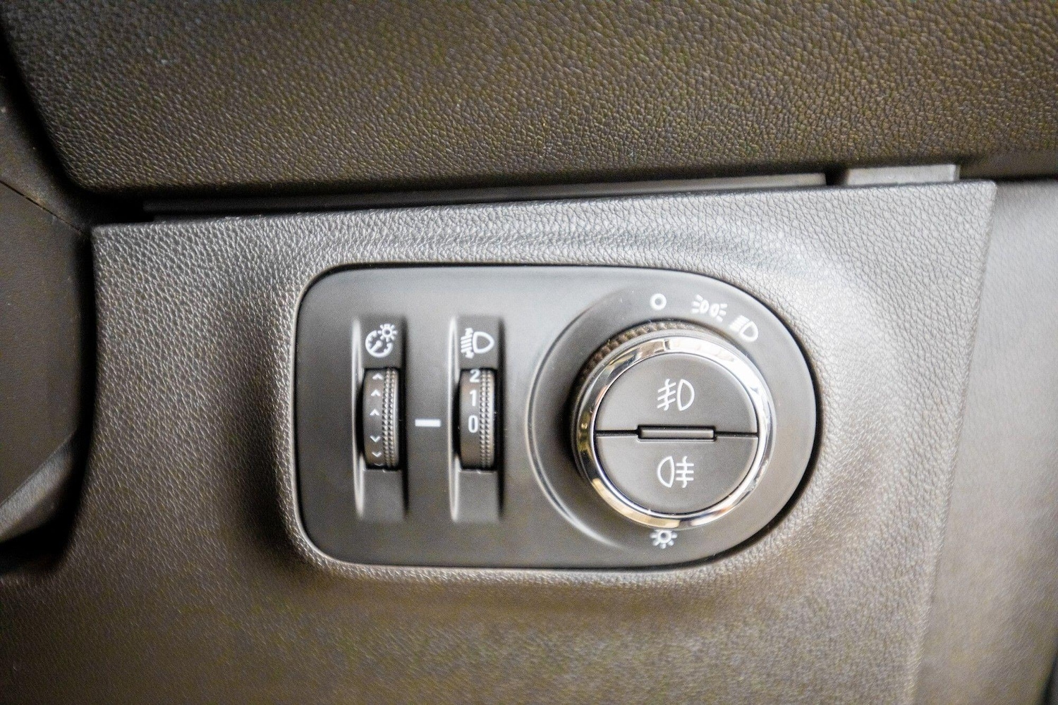 Used Vauxhall Corsa for sale - 76825142: Photo 16