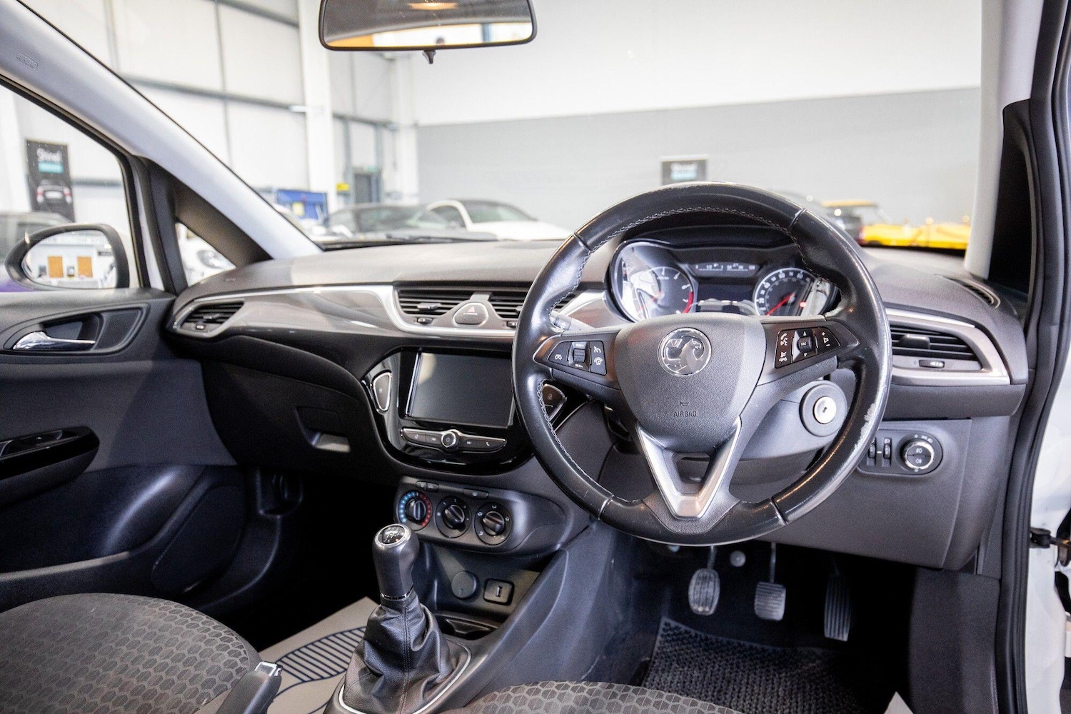 Used Vauxhall Corsa for sale - 76825142: Photo 2