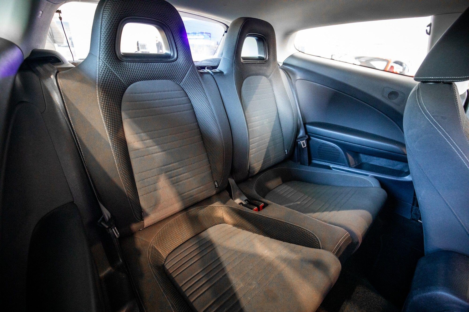 Used Volkswagen Scirocco 2013 for sale - 77957549: Photo 16