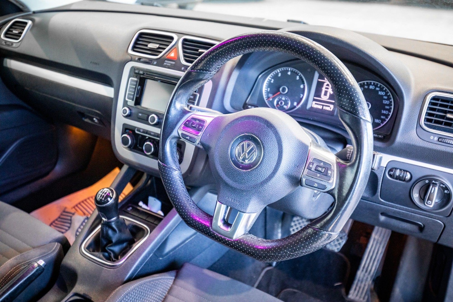 Used Volkswagen Scirocco 2013 for sale - 77957549: Photo 2