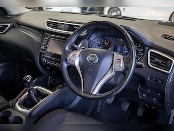 Used Nissan Qashqai 2017 for sale - 78425618: Photo