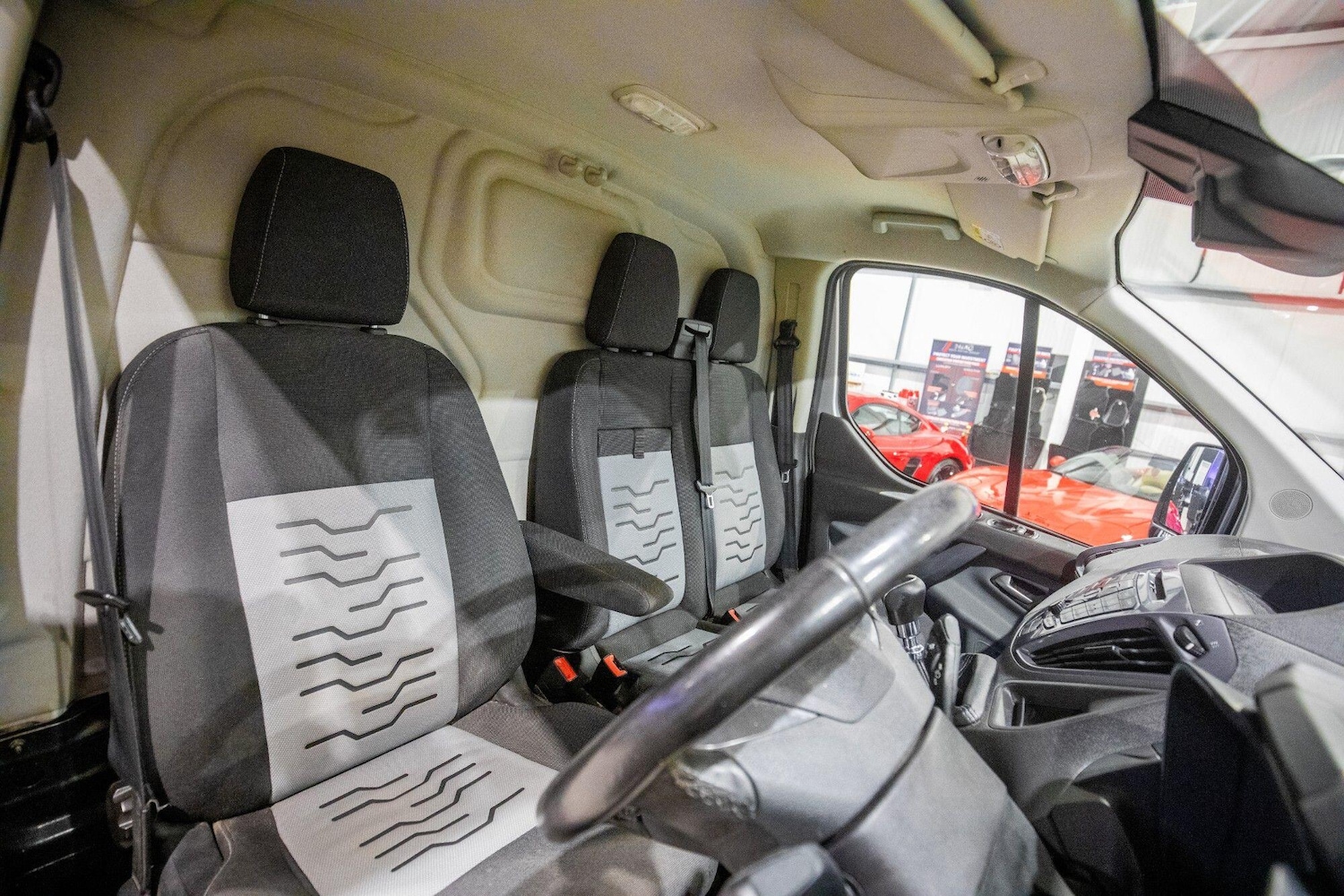 Used Ford Transit Custom 2017 for sale - 77352090: Photo 3