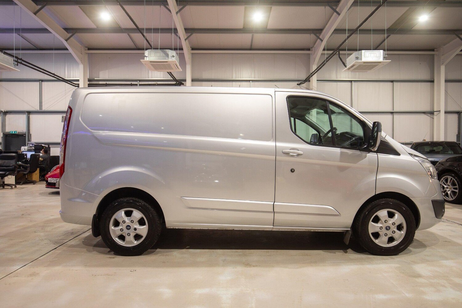 Used Ford Transit Custom 2017 for sale - 77352090: Photo 32