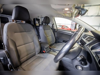 Used Volkswagen Golf 2018 for sale - 77426129: Photo