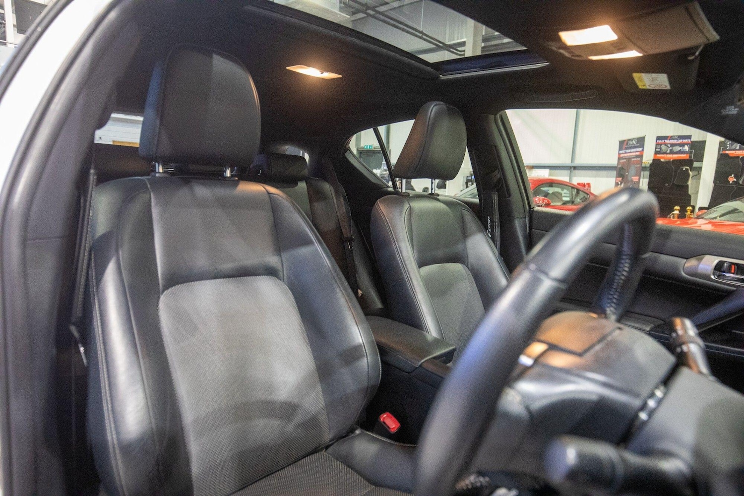 Used Lexus CT 2015 for sale - 77839226: Photo 2