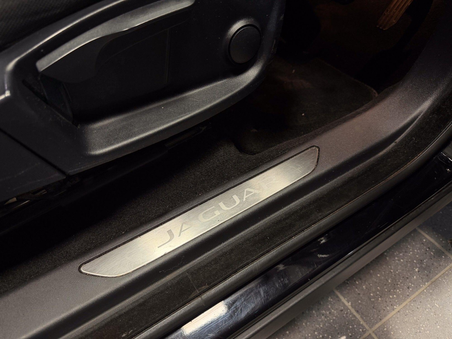 Used Jaguar E-Pace 2019 for sale - 77081537: Photo 29