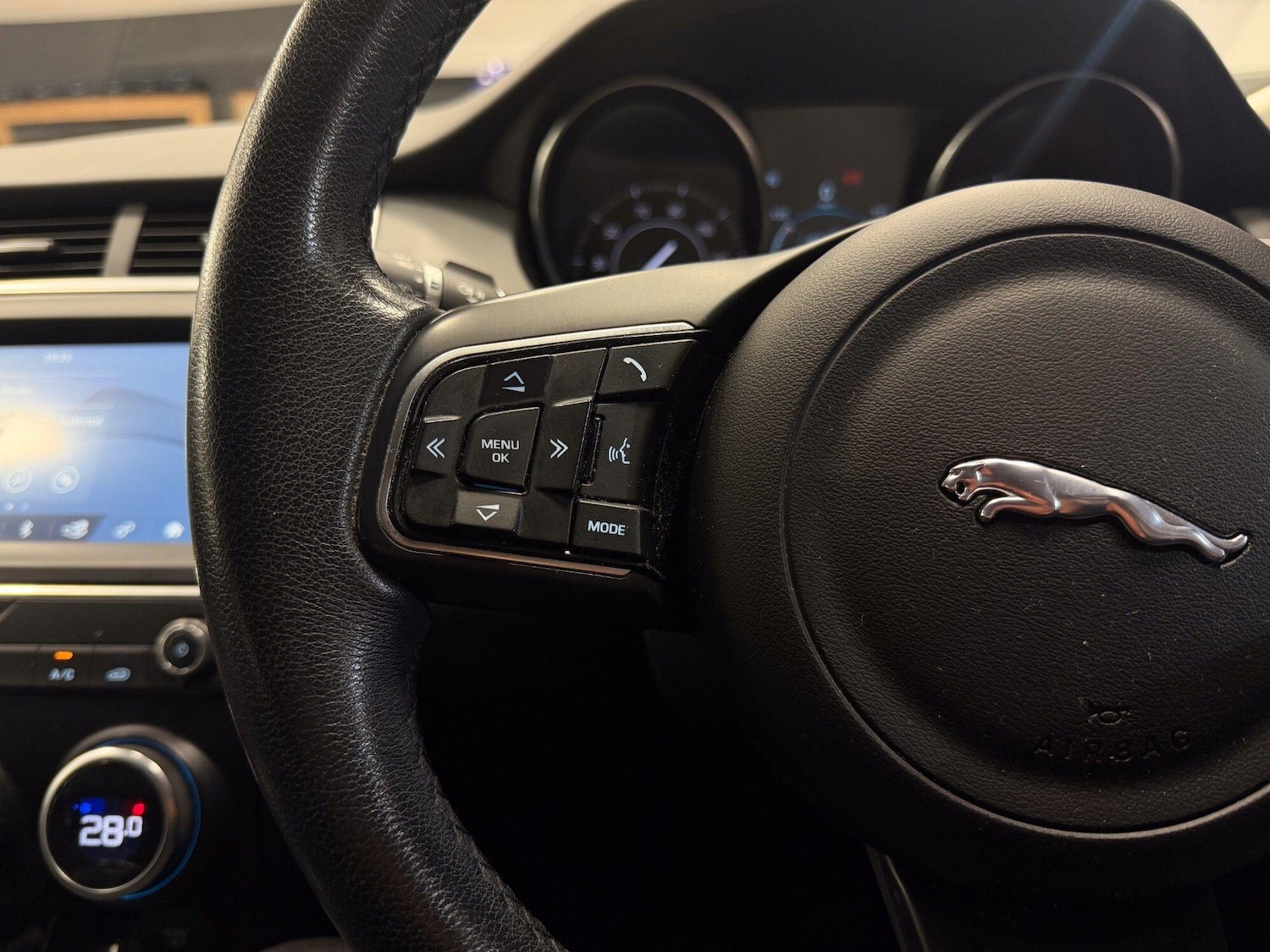 Used Jaguar E-Pace 2019 for sale - 77081537: Photo 34