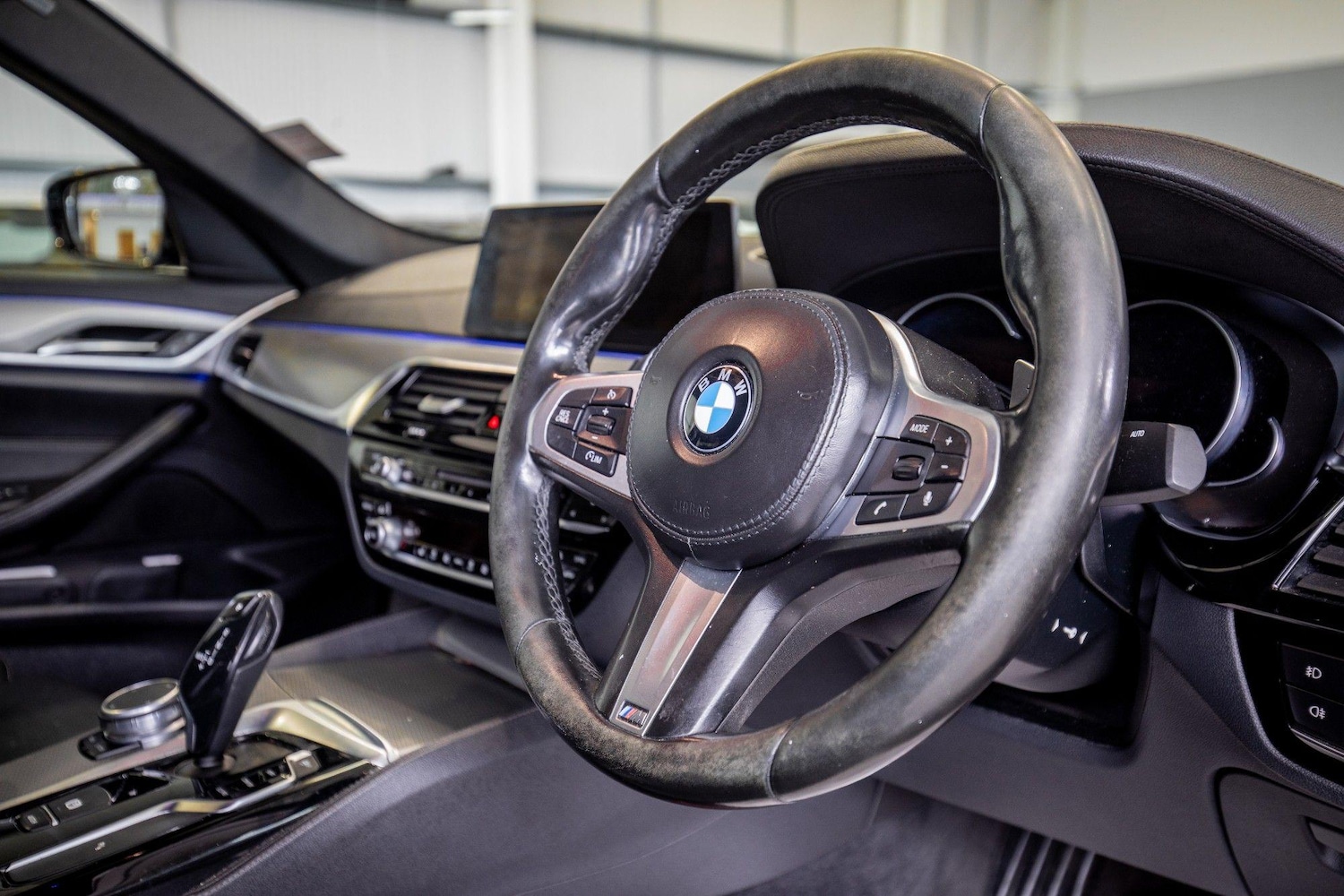 Used BMW 5 Series 2017 for sale - 76953488: Photo 17