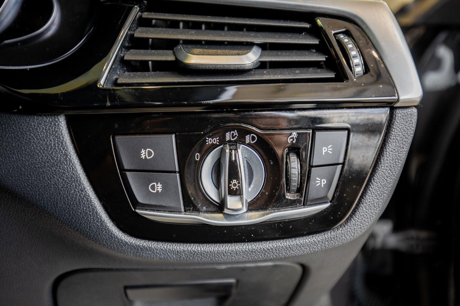 Used BMW 5 Series 2017 for sale - 76953488: Photo 18