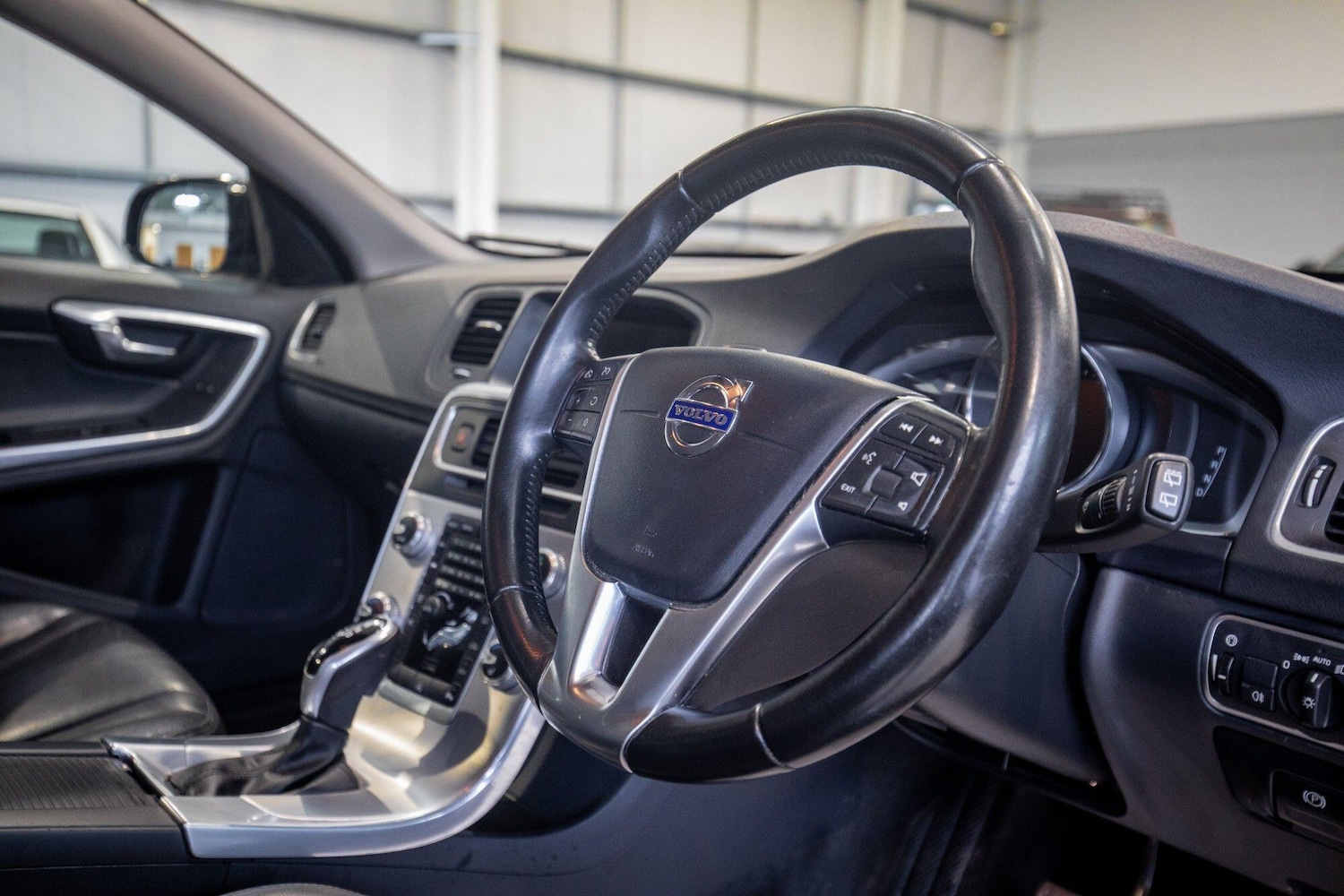 Used Volvo V60 Cross Country for sale - 77882674: Photo 18