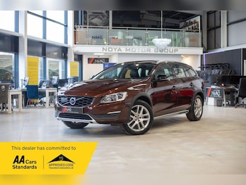 Used Volvo V60 Cross Country 2017 for sale - 77882674: Photo