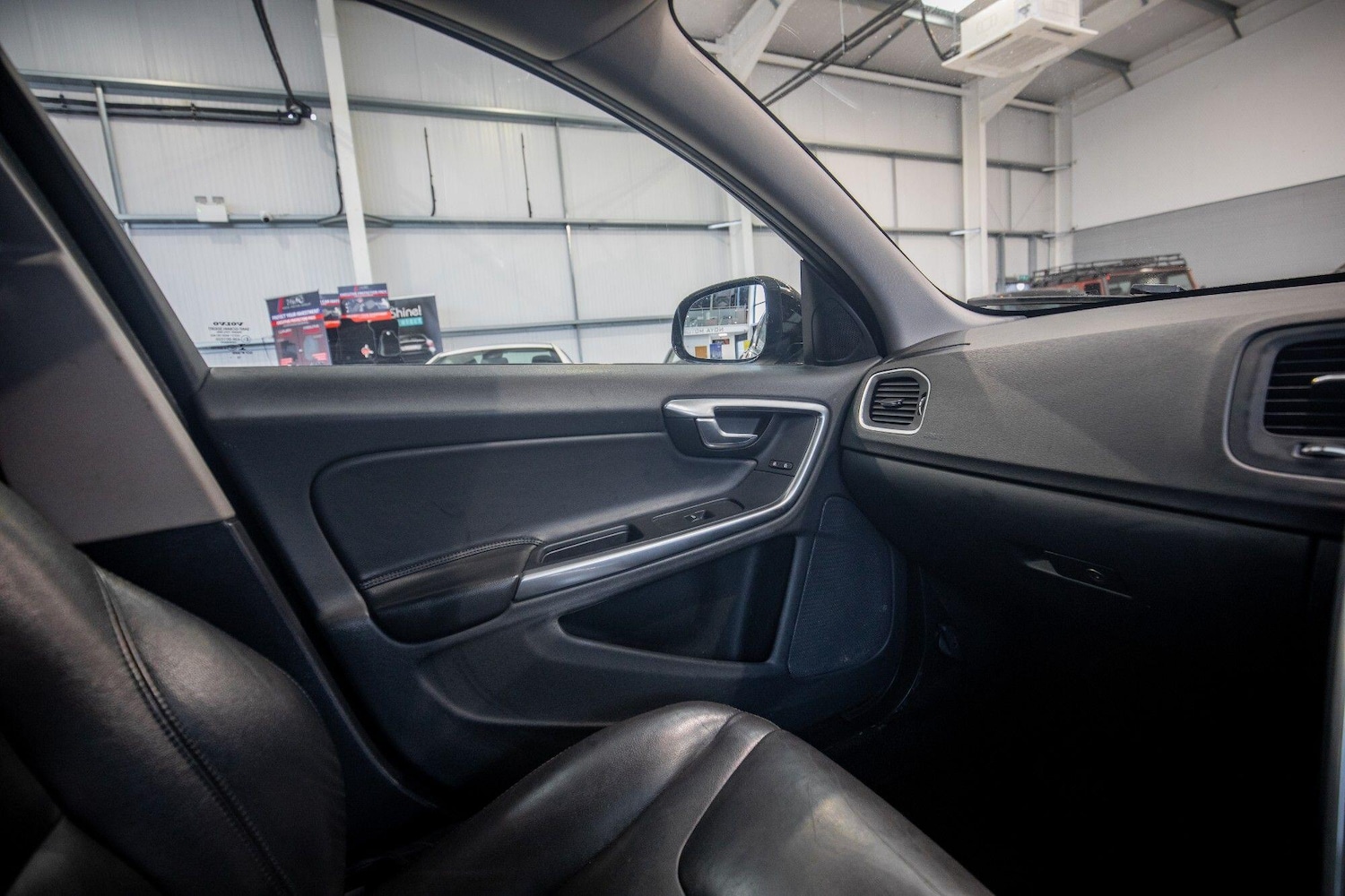 Used Volvo V60 Cross Country for sale - 77882674: Photo 33