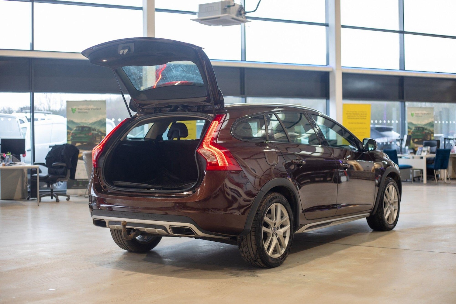 Used Volvo V60 Cross Country for sale - 77882674: Photo 40