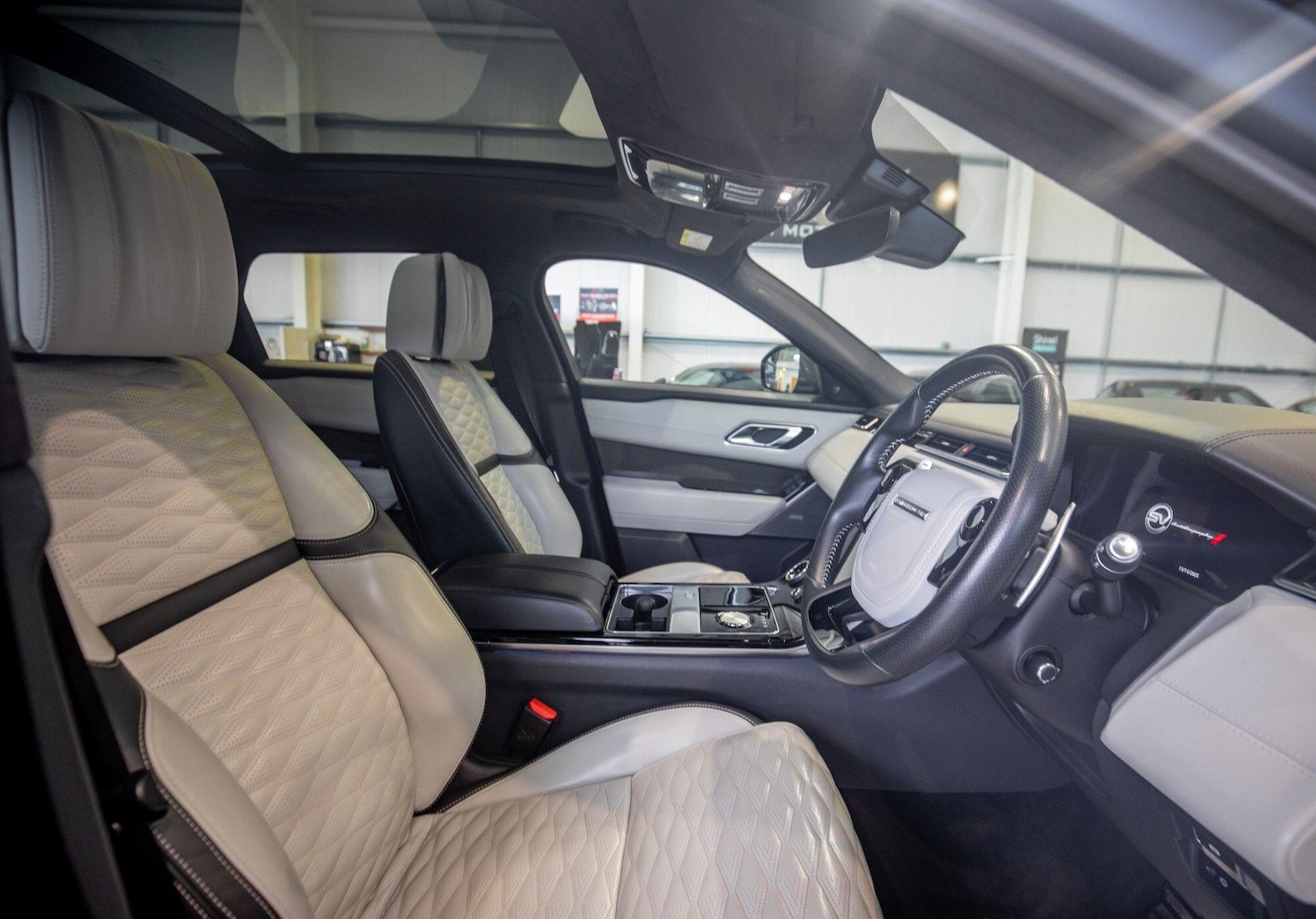 Used Land Rover Range Rover Velar for sale - 76825117: Photo 17