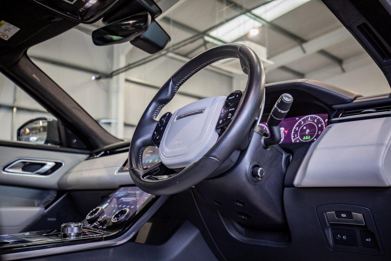 Used Land Rover Range Rover Velar 2020 for sale - 78034837: Photo 2