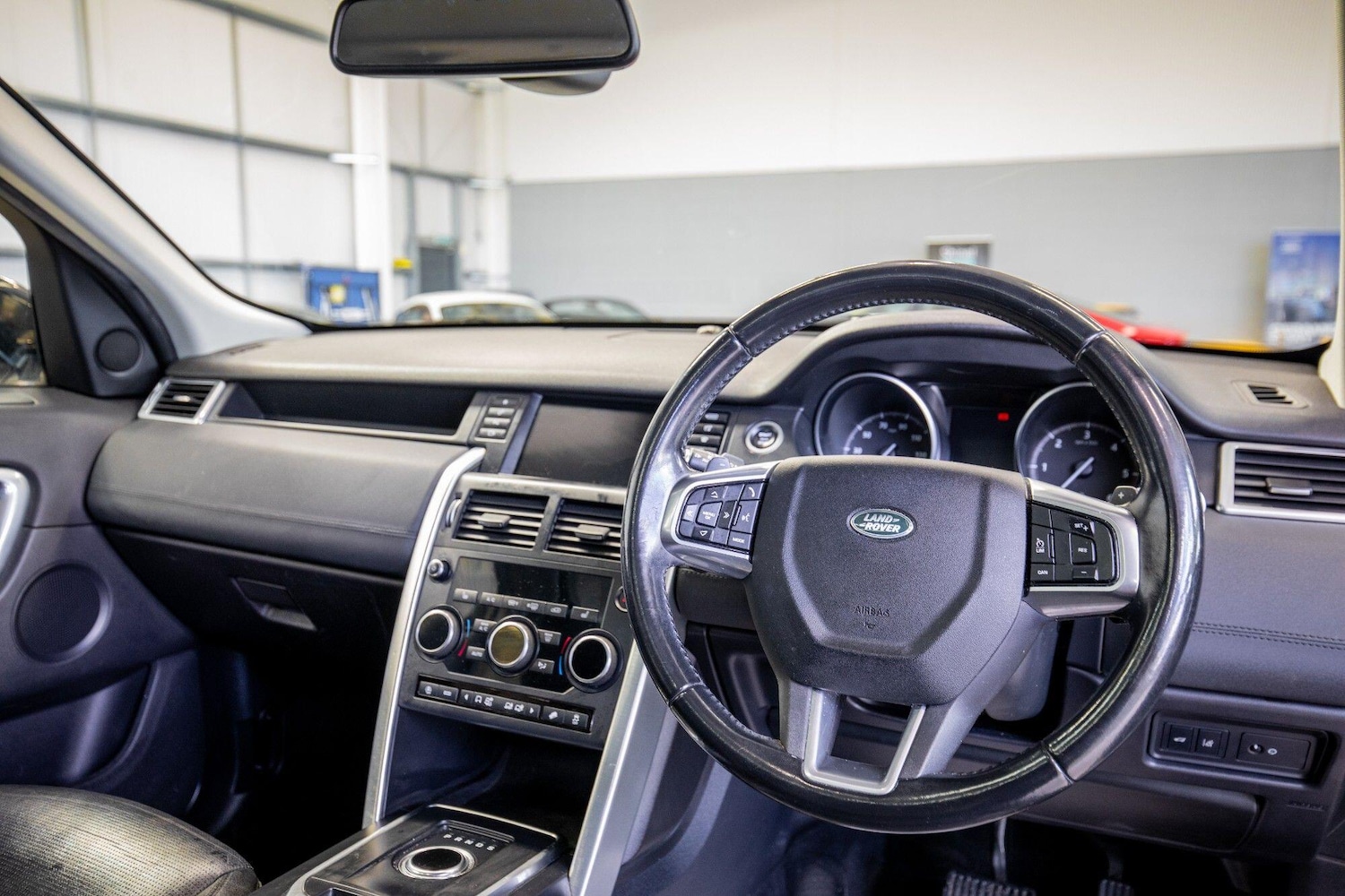 Used Land Rover Discovery Sport for sale - 76825019: Photo 2