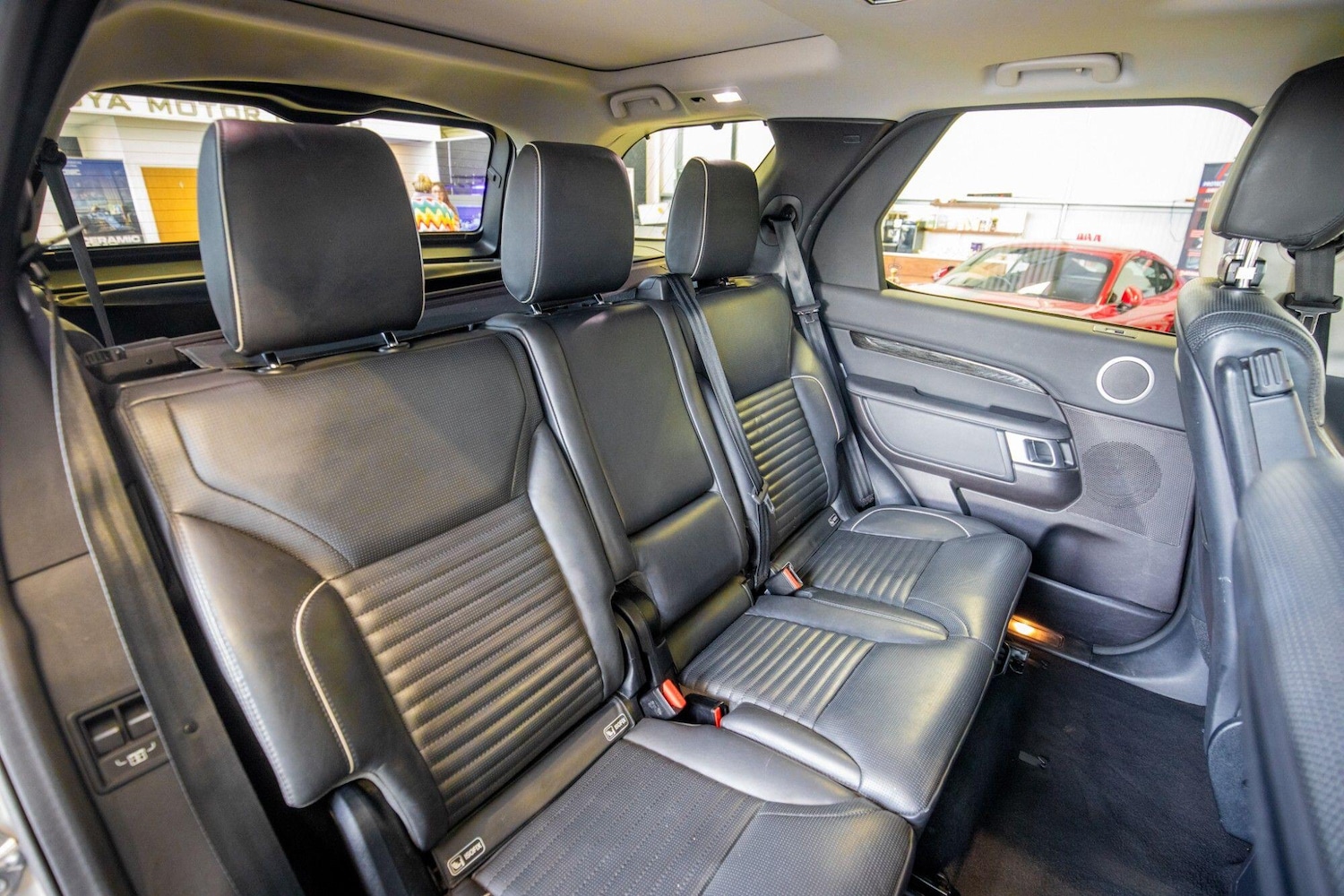 Used Land Rover Discovery 2017 for sale - 78116119: Photo 17