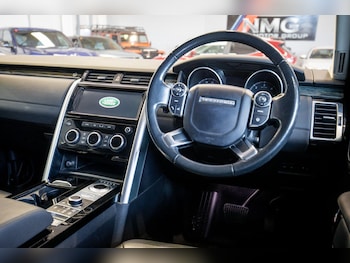 Used Land Rover Discovery 2017 for sale - 78116119: Photo