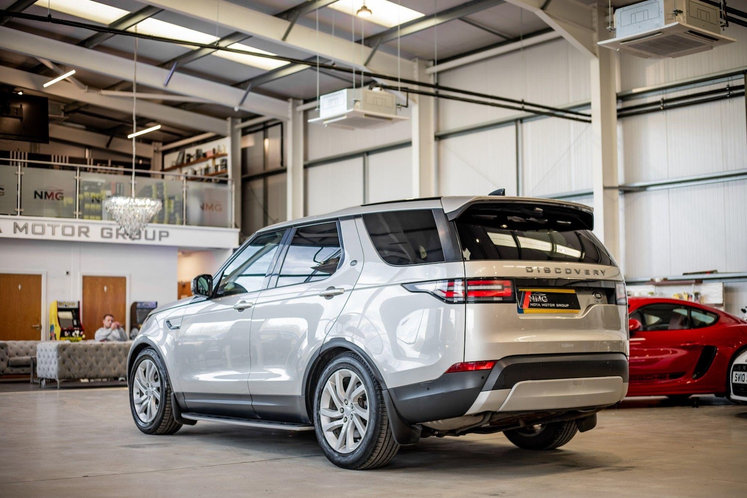 Used Land Rover Discovery 2017 for sale - 78116119: Photo 4