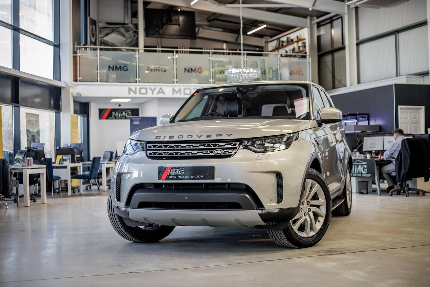 Used Land Rover Discovery 2017 for sale - 78116119: Photo 5
