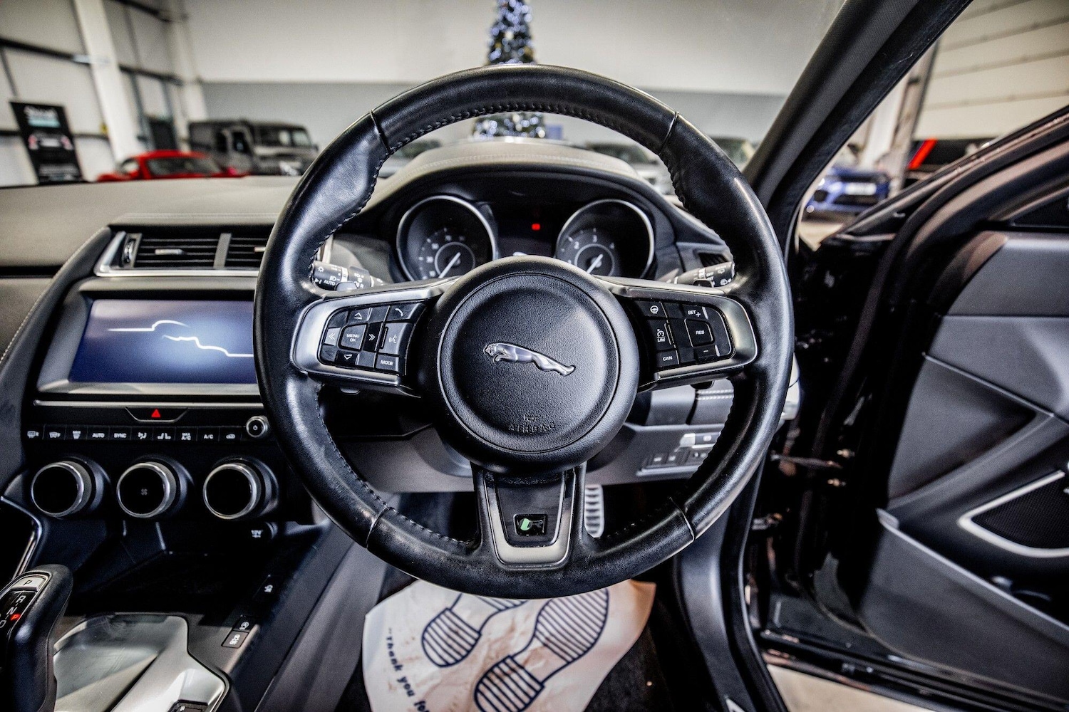 Used Jaguar E-Pace 2019 for sale - 76989383: Photo 17