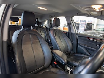 Used BMW 2 Series 2018 for sale - 77067186: Photo