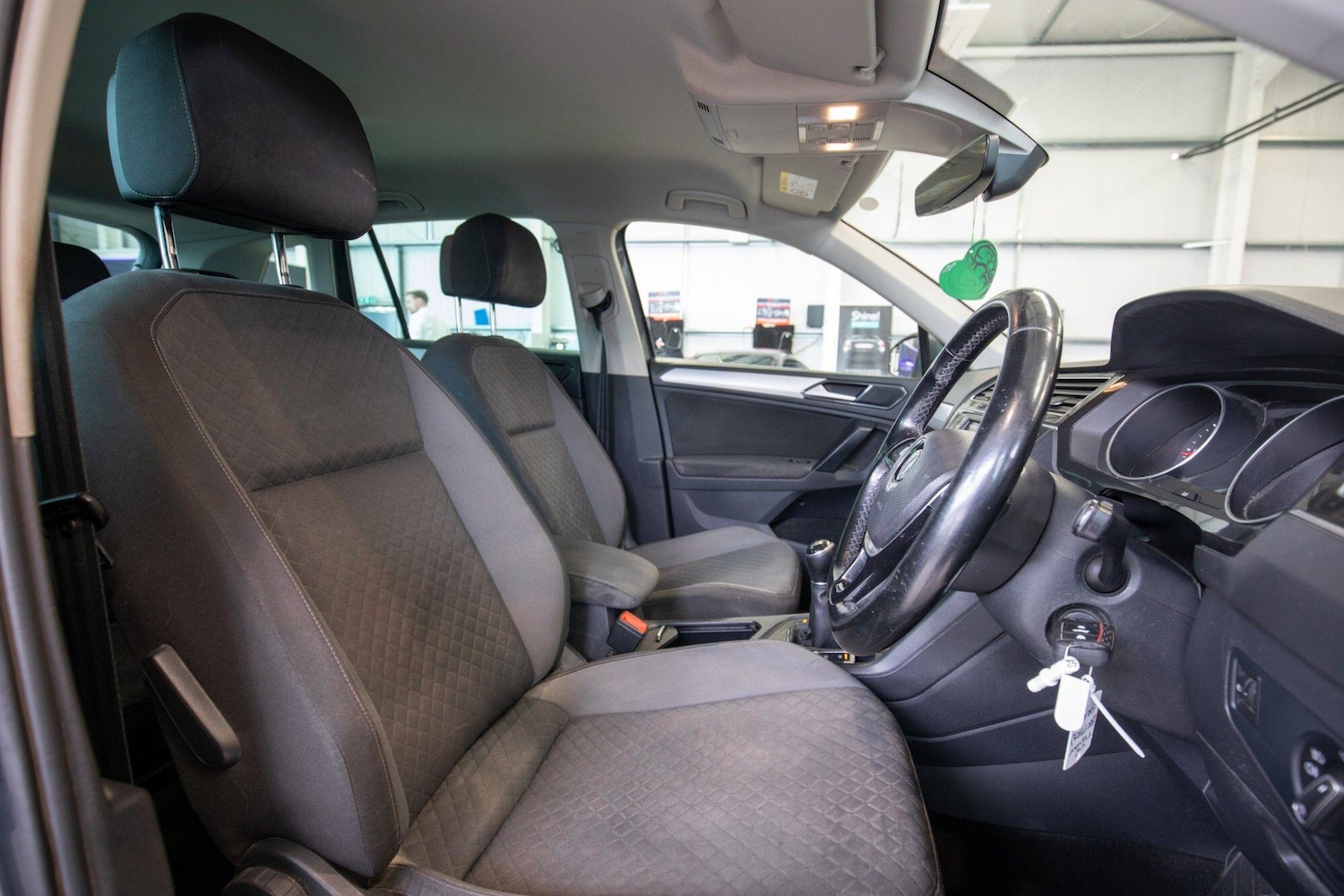 Used Volkswagen Tiguan 2017 for sale - 78204466: Photo 3