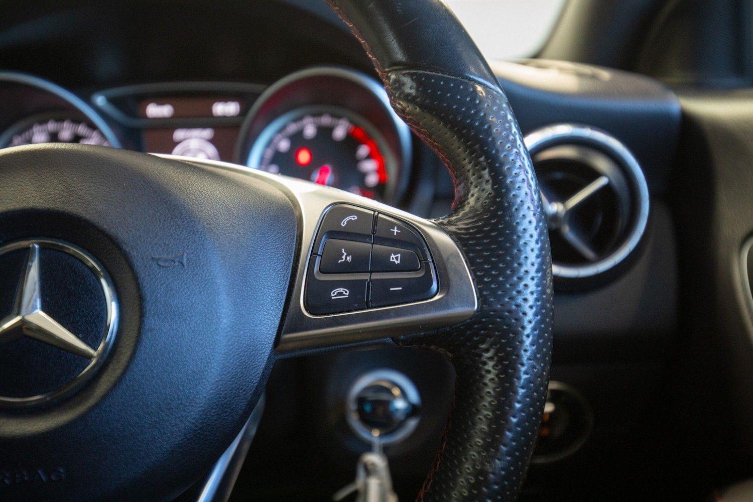 Used Mercedes-Benz CLA 2017 for sale - 78203966: Photo 17