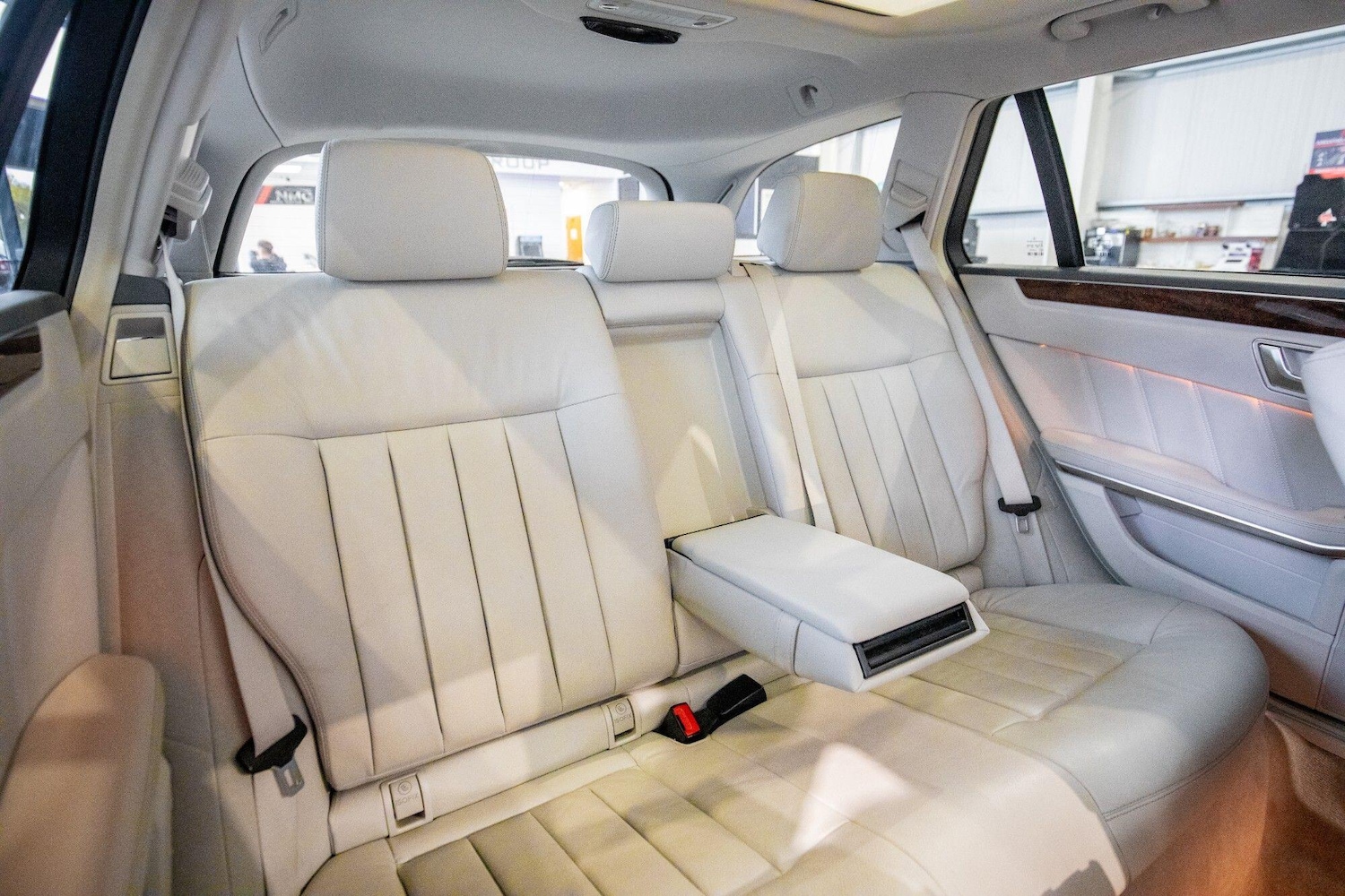 Used Mercedes-Benz E Class 2013 for sale - 76926121: Photo 14