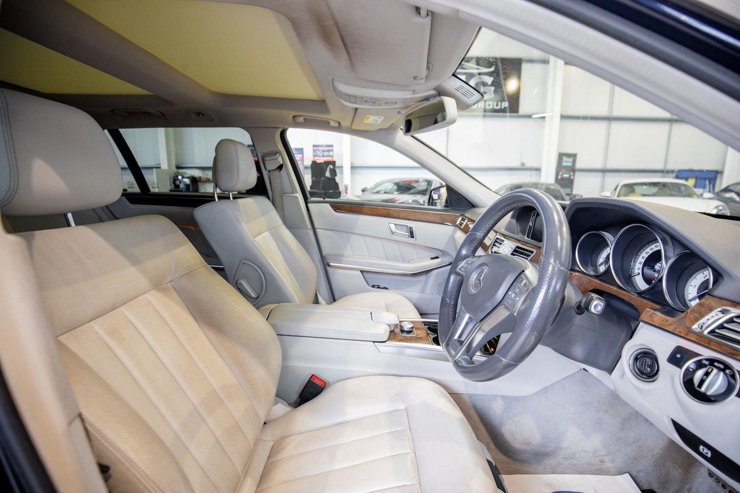 Used Mercedes-Benz E Class 2013 for sale - 76926121: Photo 16