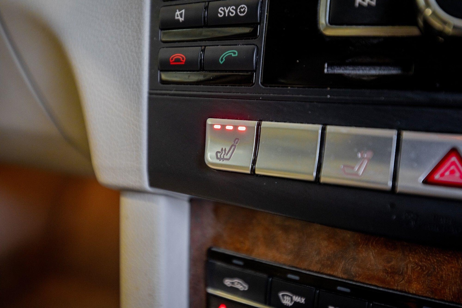 Used Mercedes-Benz E Class 2013 for sale - 76926121: Photo 28