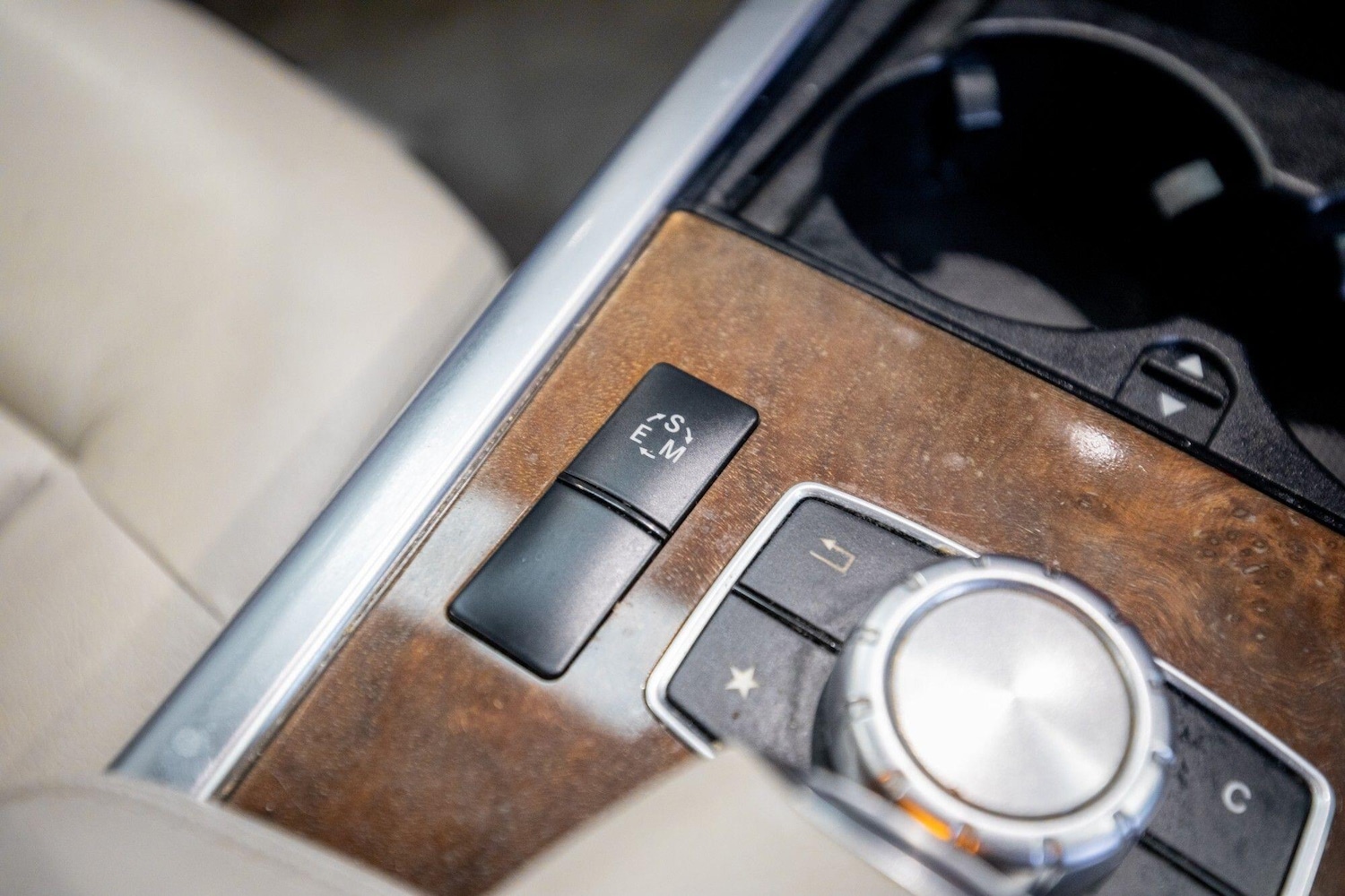 Used Mercedes-Benz E Class 2013 for sale - 76926121: Photo 35