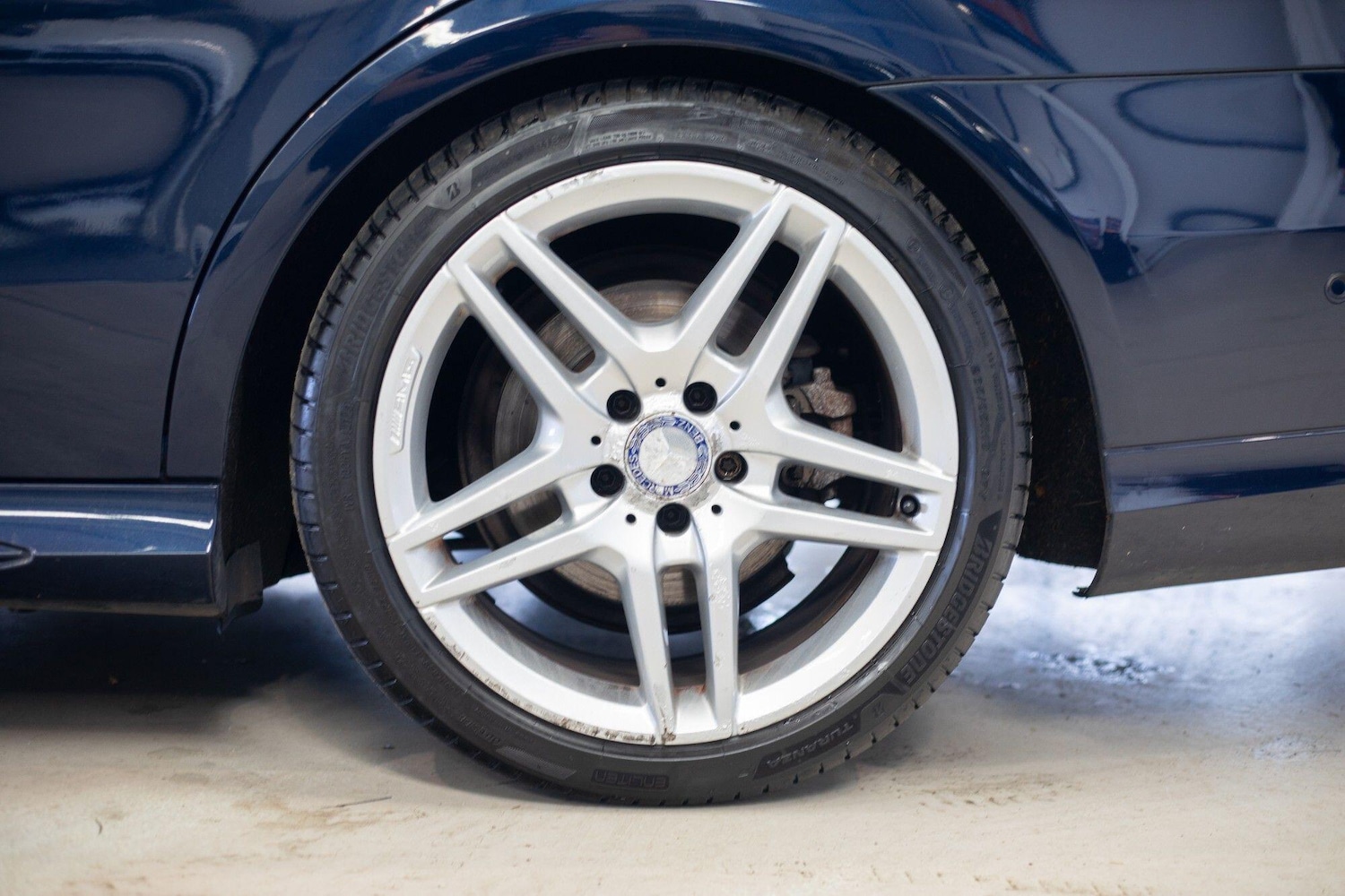 Used Mercedes-Benz E Class 2013 for sale - 76926121: Photo 4