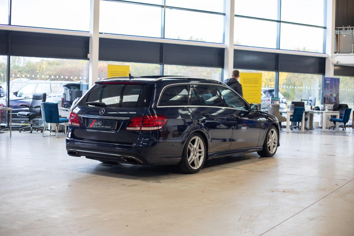 Used Mercedes-Benz E Class 2013 for sale - 76926121: Photo 43