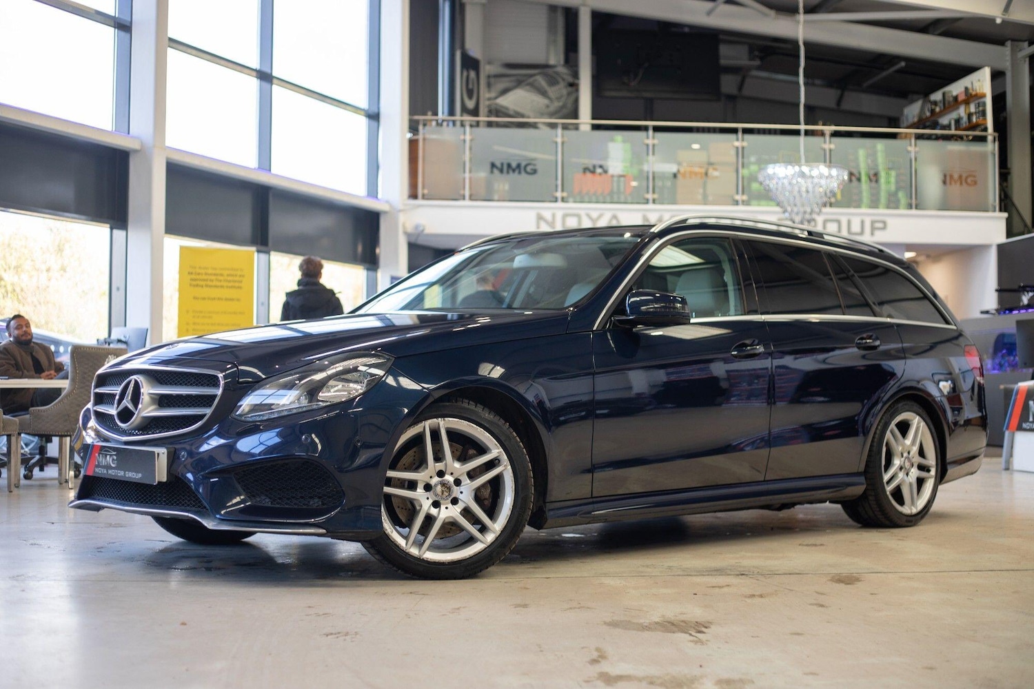 Used Mercedes-Benz E Class 2013 for sale - 76926121: Photo 5