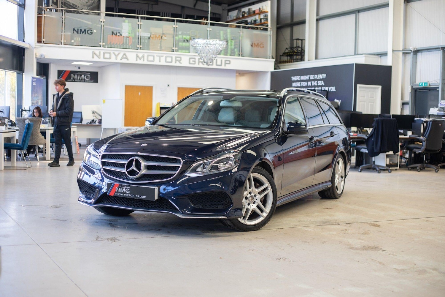 Used Mercedes-Benz E Class 2013 for sale - 76926121: Photo 6