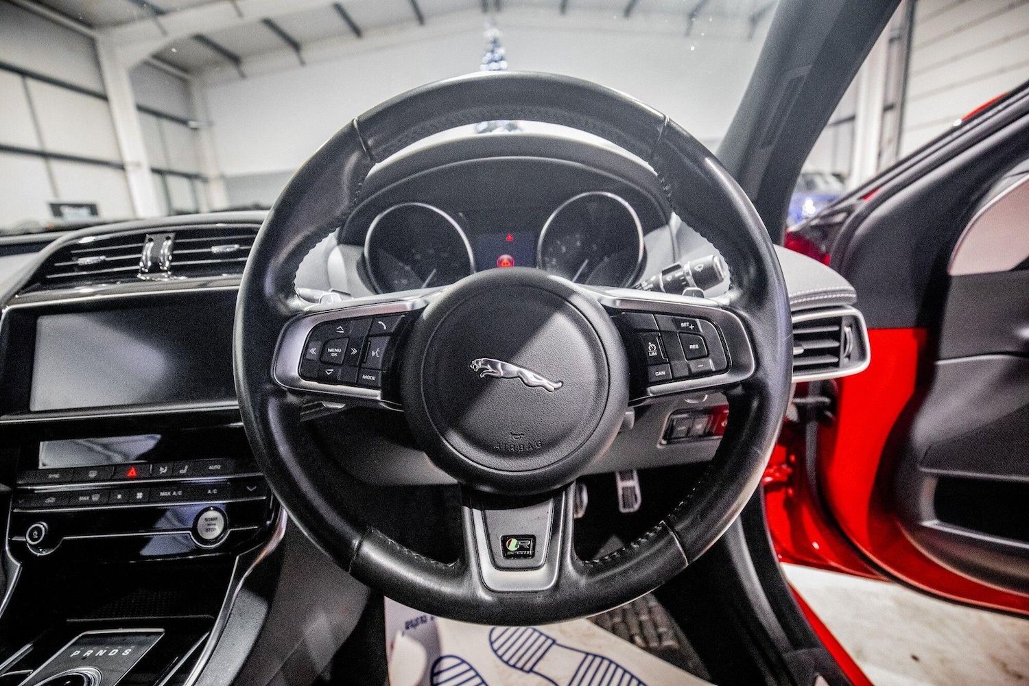 Used Jaguar XE 2019 for sale - 77565172: Photo 17